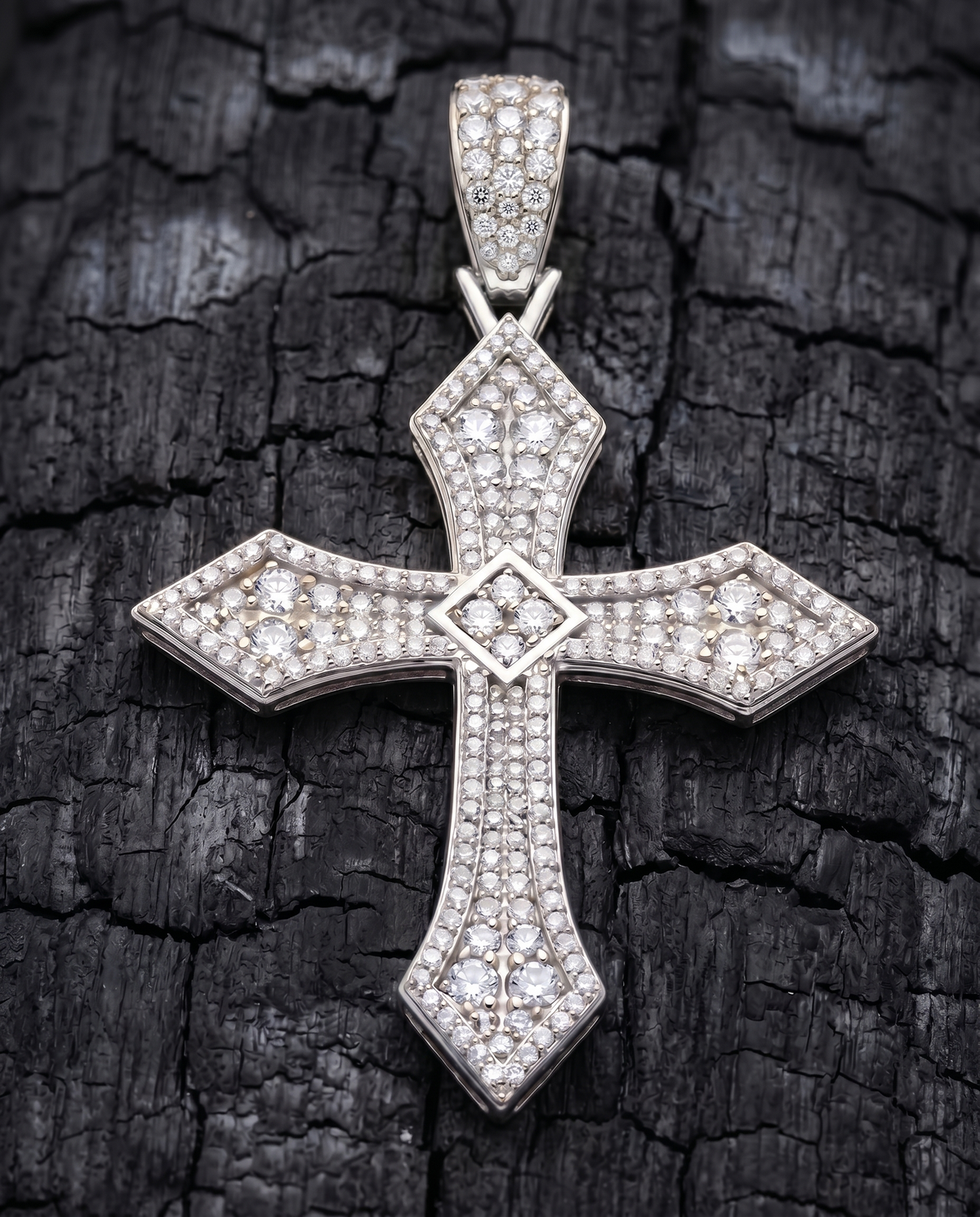 Santi Diamond Cross