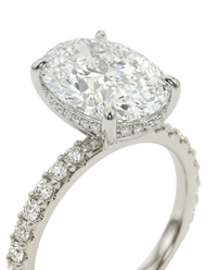 The Lina Signature | Oval Cut | 14K White Gold