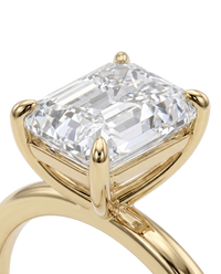 The Lina Solitaire | Radiant Cut | 14K Yellow Gold