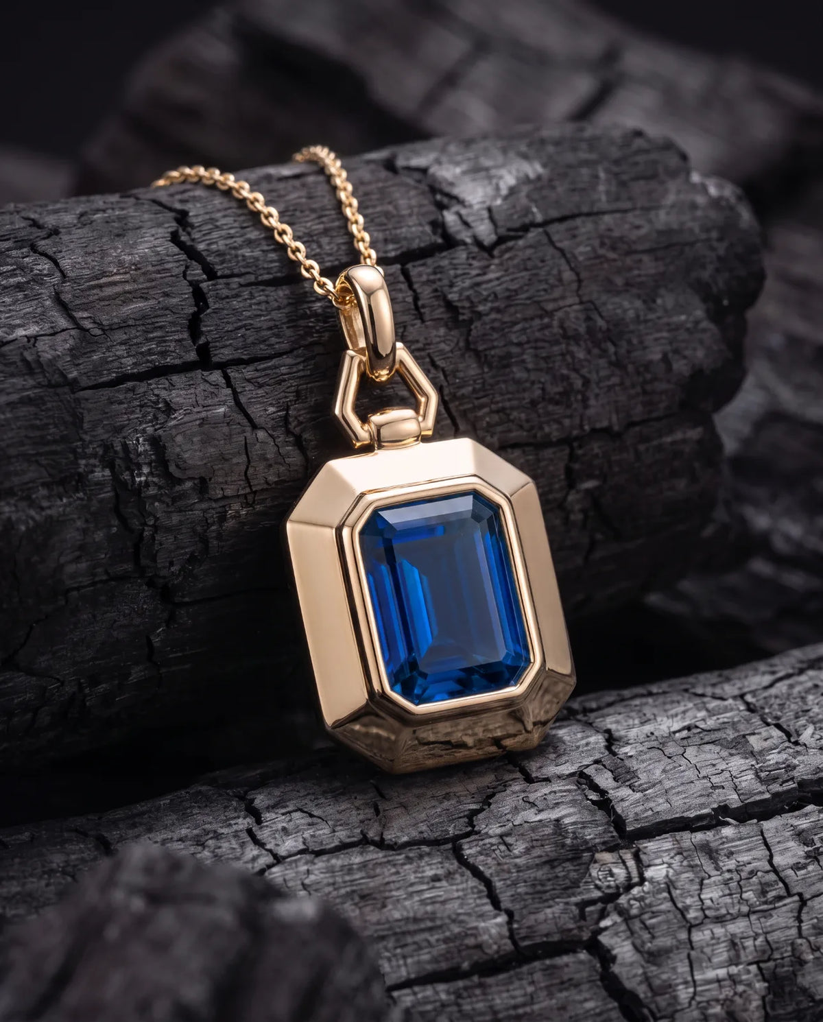 Vault Pendant
